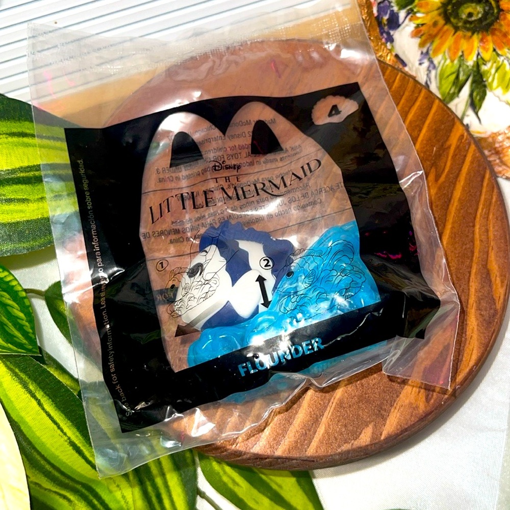 Flounder Walt Disney The Little Mermaid toy number 4 McDonalds Happy Meal 2023